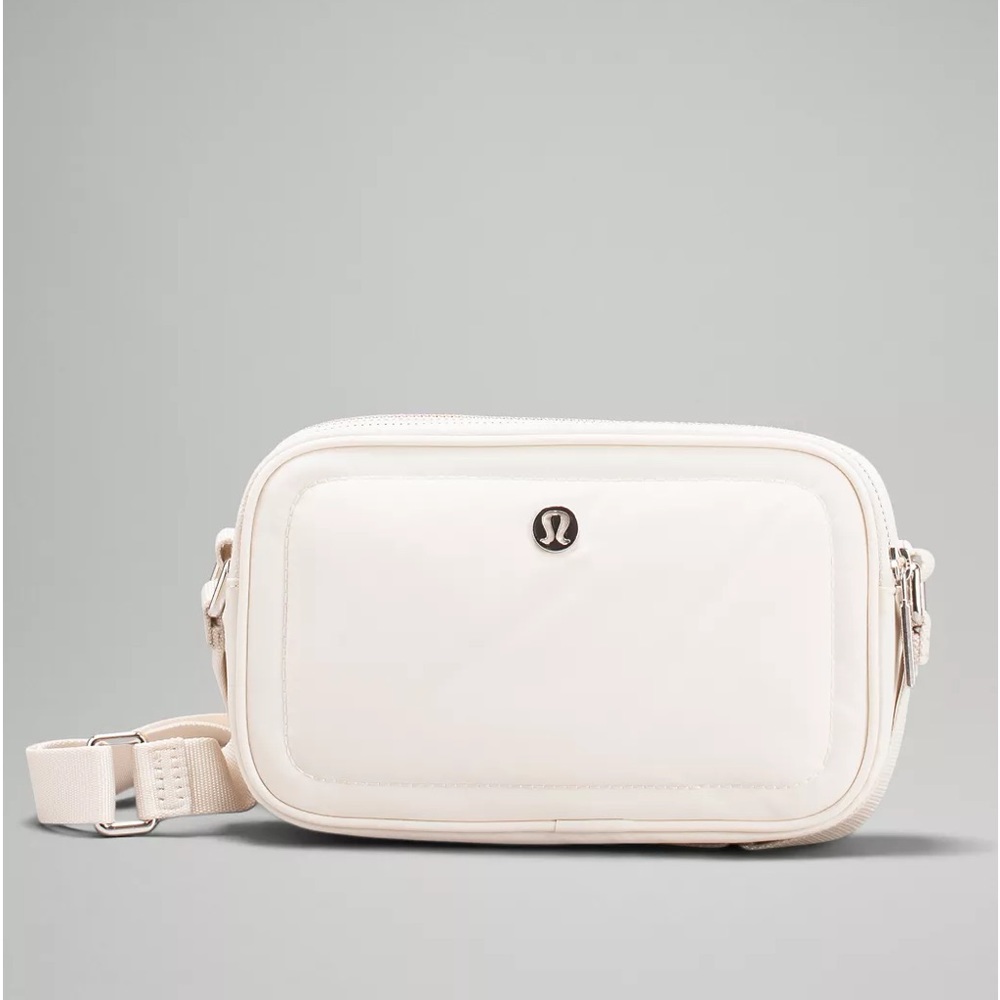 NWT RARE Lululemon Crossbody‎ Camera Bag 2L